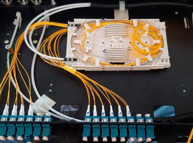 Instalación de fibra óptica en la Planta Salar de Albemarle